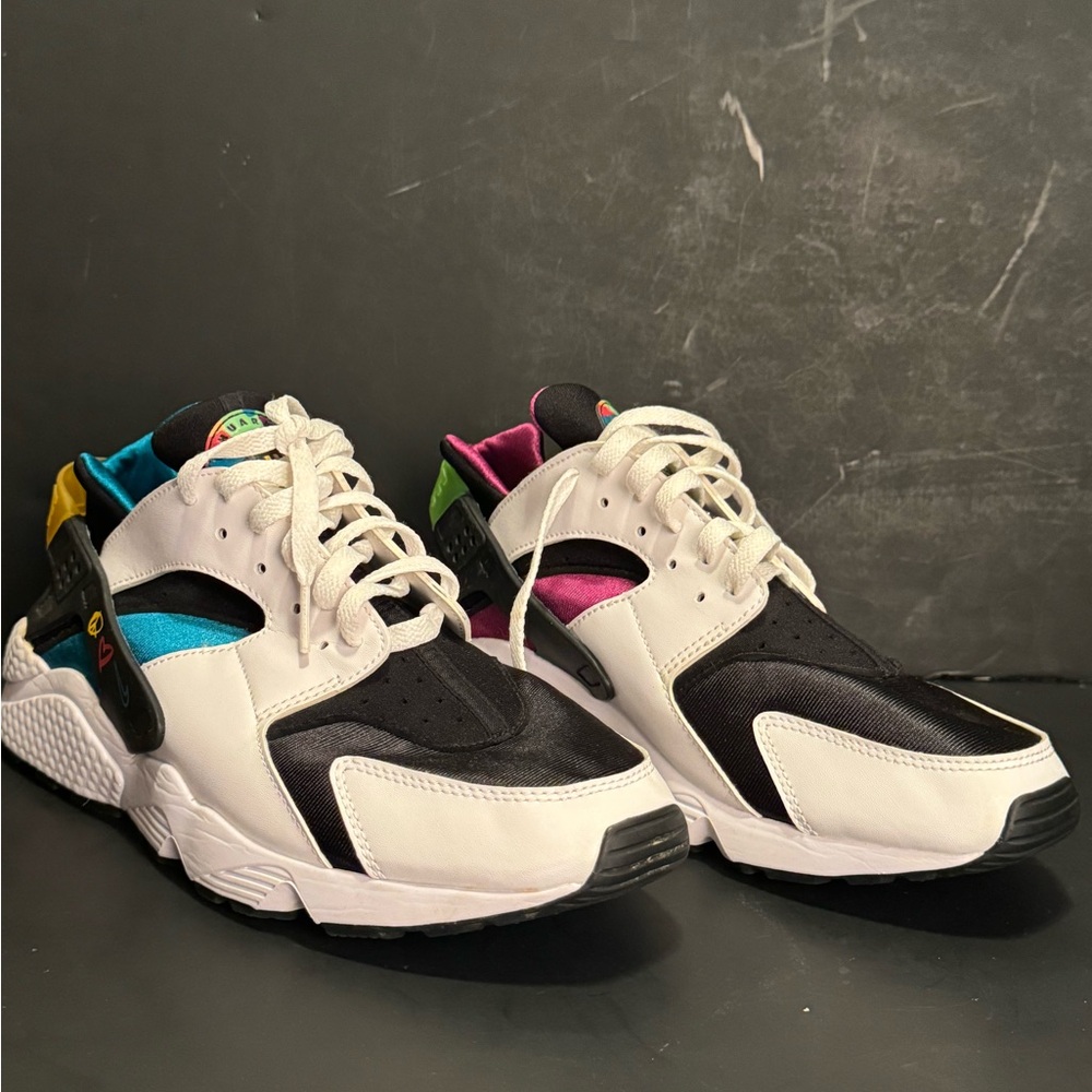 Nike Air Harache men’s sneakers